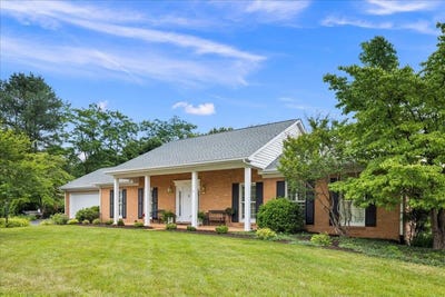 /international/us/610-woodmont-dr-staunton-va-110108852743/