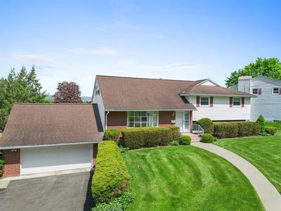 /international/us/1005-beechwood-lane-vestal-ny-110108166362/