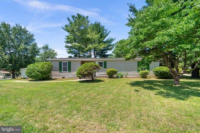 /international/us/11601-hourglass-way-germantown-md-110109055567/
