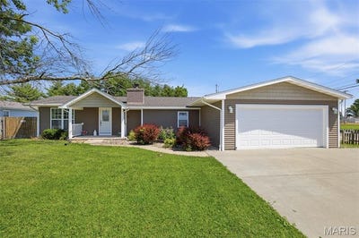 /international/us/12485-koepfli-lane-highland-il-110108588397/