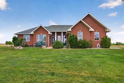 /international/us/2100-n-e-lake-rd-newton-ks-110108470124/