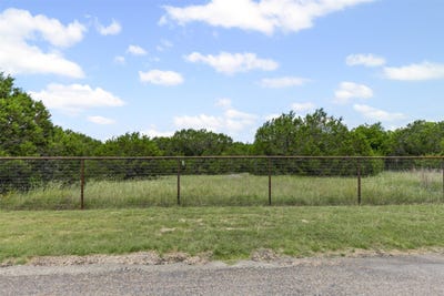 /international/us/8515-hilltop-drive-cleburne-tx-110103546332/