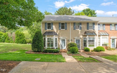 /international/us/240-standish-drive-chapel-hill-nc-110099554842/