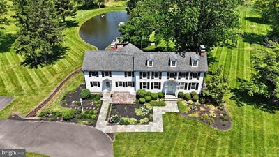 /international/us/220-stoopville-road-newtown-pa-110091114190/