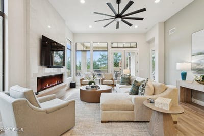 /international/us/9270-e-thompson-peak-parkway-scottsdale-az-110106981745/