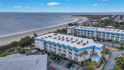 /international/us/1217-bay-street-tybee-island-ga-110107571187/