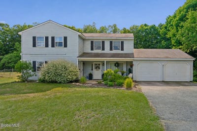 /international/us/2015-2017-st-paul-drive-ballston-spa-ny-110108744356/