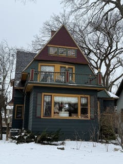 /international/us/193-herrick-road-riverside-il-110104977408/