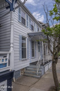 /international/us/411-walnut-street-hollidaysburg-pa-110107391074/