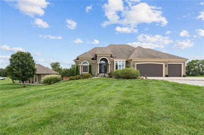 /international/us/4460-meadow-court-wellsville-ks-110119968477/