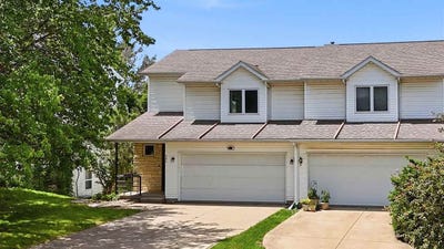 /international/us/992-22nd-ave-coralville-ia-110108978762/