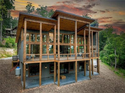 /international/us/768-cherokee-circle-ellijay-ga-110100840188/?lang=en