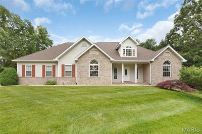 /international/us/5812-forest-drive-hillsboro-mo-110100354079/?lang=en