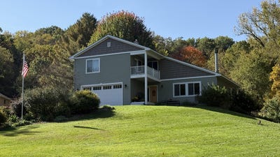 /international/us/n5915-park-dr-onalaska-wi-110120449919/