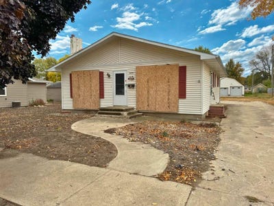 /international/us/1322-15th-st-rock-valley-ia-110103231012/