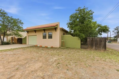 /international/us/409-n-9th-st-alpine-tx-110107629630/