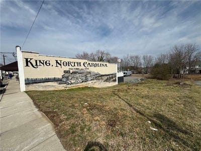 /international/us/127-dalton-road-e-king-nc-110106141061/