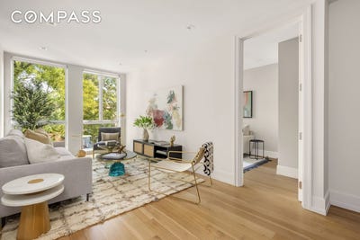/international/us/246-maple-street-brooklyn-ny-110106273726/