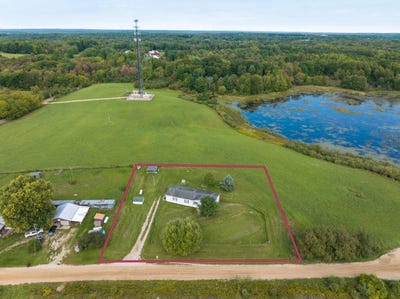 /international/us/20428-5-mile-road-stanwood-mi-110110209450/