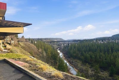 /international/us/166-s-coeur-d-alene-d305-st-spokane-wa-110108064086/