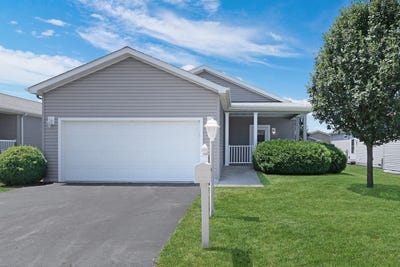/international/us/1810-blue-ribbon-lane-grayslake-il-110109645391/