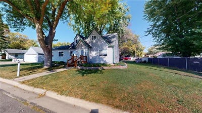 /international/us/705-glenview-drive-albert-lea-mn-110105777636/
