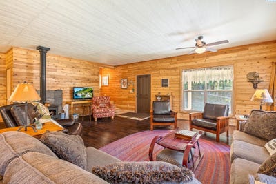 /international/us/9400-lewis-peak-road-waitsburg-wa-110099375041/