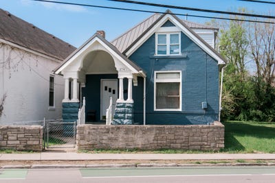 /international/us/374-e-third-street-lexington-ky-110107079097/
