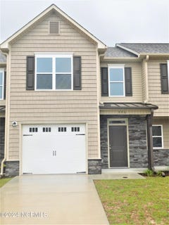/international/us/446-sullivan-loop-road-midway-park-nc-110099664001/