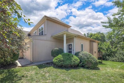 /international/us/22607-w-71st-terrace-shawnee-ks-110101420560/