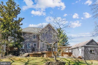 /international/us/8445-radford-avenue-alexandria-va-110100591481/