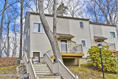 /international/us/57-valley-view-court-east-stroudsburg-pa-110104021302/