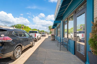 /international/us/4520-lake-street-bridgman-mi-110108690018/