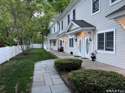 /international/us/20-cross-street-westport-ct-110107959788/
