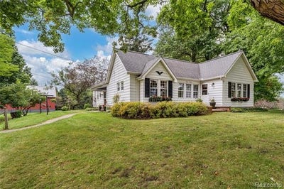 /international/us/1600-e-dryden-road-metamora-twp-mi-110119759153/