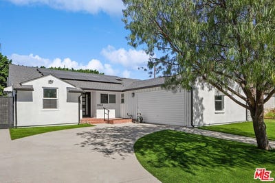 /international/us/12849-tiara-st-valley-village-ca-110107460686/