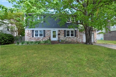/international/us/31-colonial-acres-drive-hampton-va-110107553072/