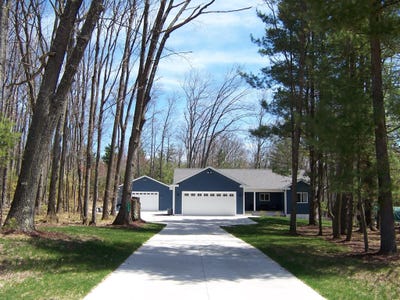 /international/us/11889-majestic-hills-court-roscommon-mi-110099200406/