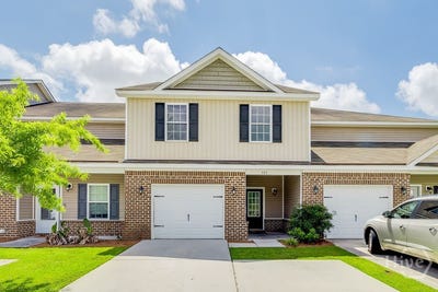 /international/us/573-governor-treutlen-circle-pooler-ga-110108815129/