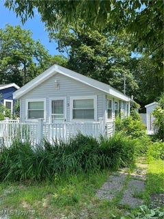 /international/us/5825-lake-road-ashtabula-oh-110100892974/