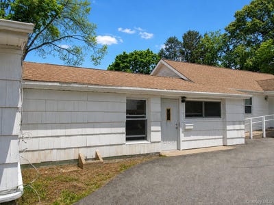/international/us/36-burr-road-east-northport-ny-110108358003/