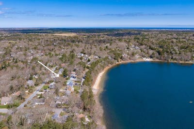 /international/us/251-lakeside-drive-marstons-mills-ma-110107777240/