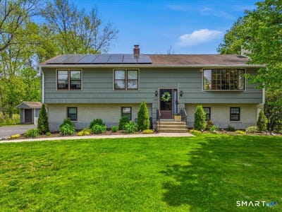 /international/us/128-spring-road-north-haven-ct-110108165298/