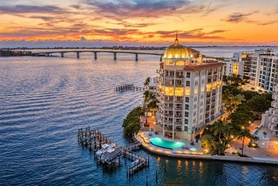 /international/us/420-golden-gate-point-sarasota-fl-110110368833/