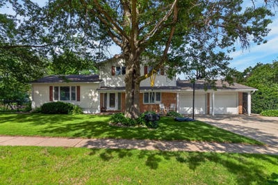 /international/us/1207-clark-cedar-falls-ia-110108490831/