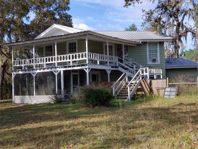 /international/us/11069-ne-14th-avenue-branford-fl-110107821966/