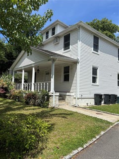 /international/us/261-schenck-avenue-great-neck-ny-110108234731/