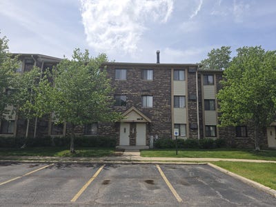 /international/us/12-parkside-court-vernon-hills-il-110108174352/