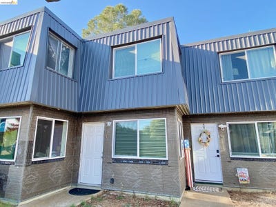 /international/us/19080-dyer-ct-groveland-ca-110106589685/