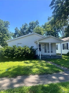 /international/us/112-w-davidson-avenue-chaffee-mo-110108912200/